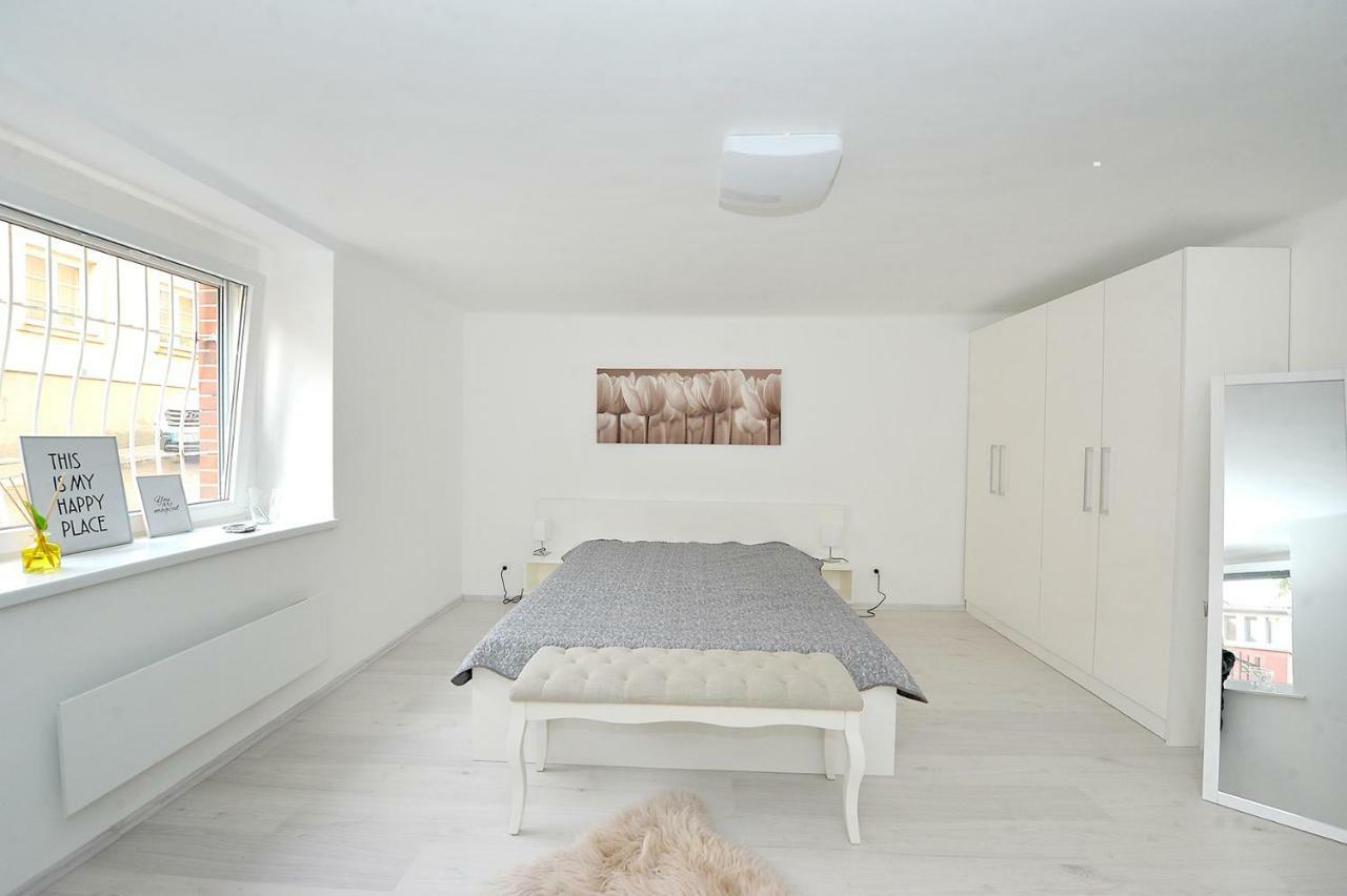 Pure Apartman Печ Екстериор снимка