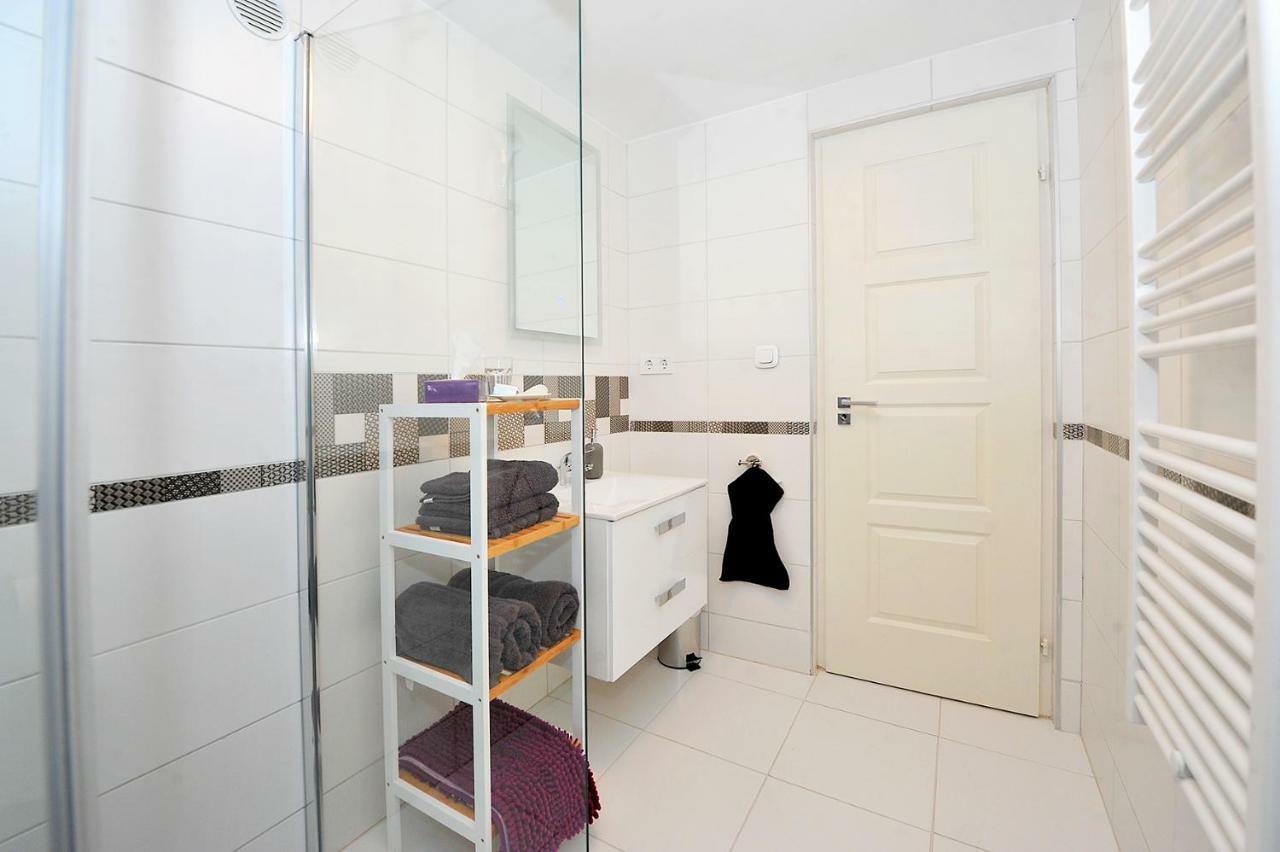 Pure Apartman Печ Екстериор снимка